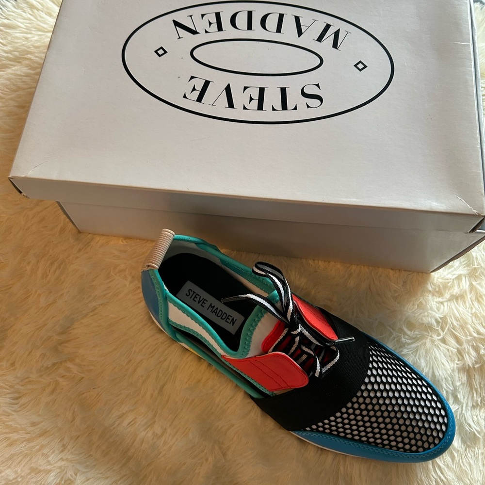 Steve Madden Sneakers